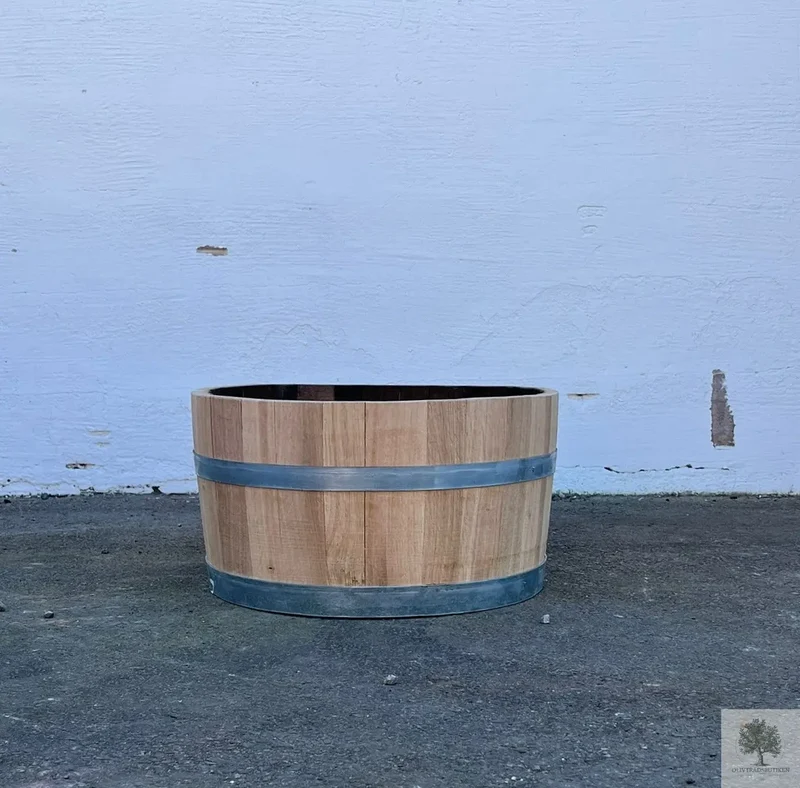 Halv nytillverkad trätunna i ek - 50 x 27 cm
