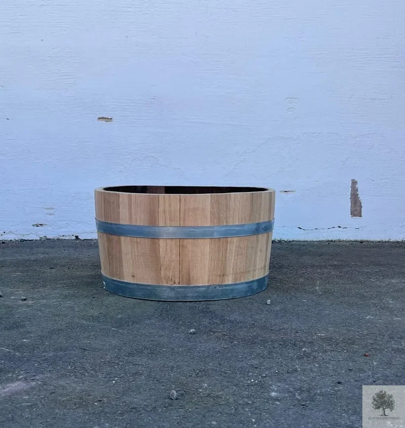 Halv nytillverkad trätunna i ek - 41 x 25 cm