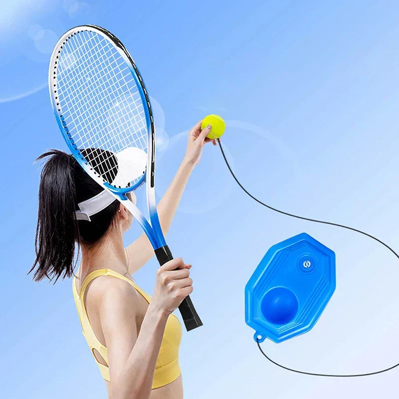 Selbsttrainings Tennis Trainer mit Rückprallball und Schnur