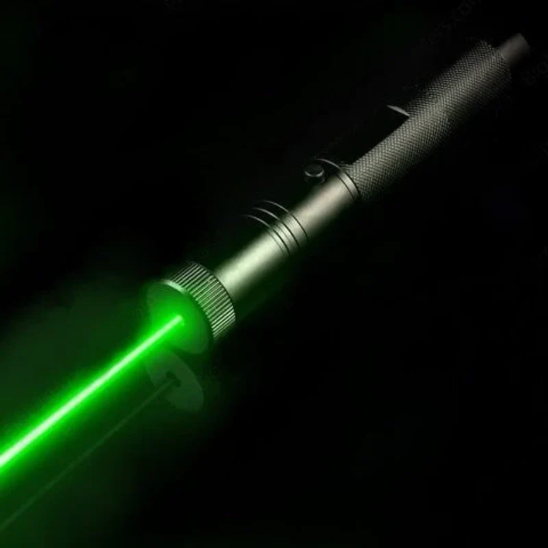 Langtrækkende Laser Pointer med Justerbar Fokus og USB Opladning