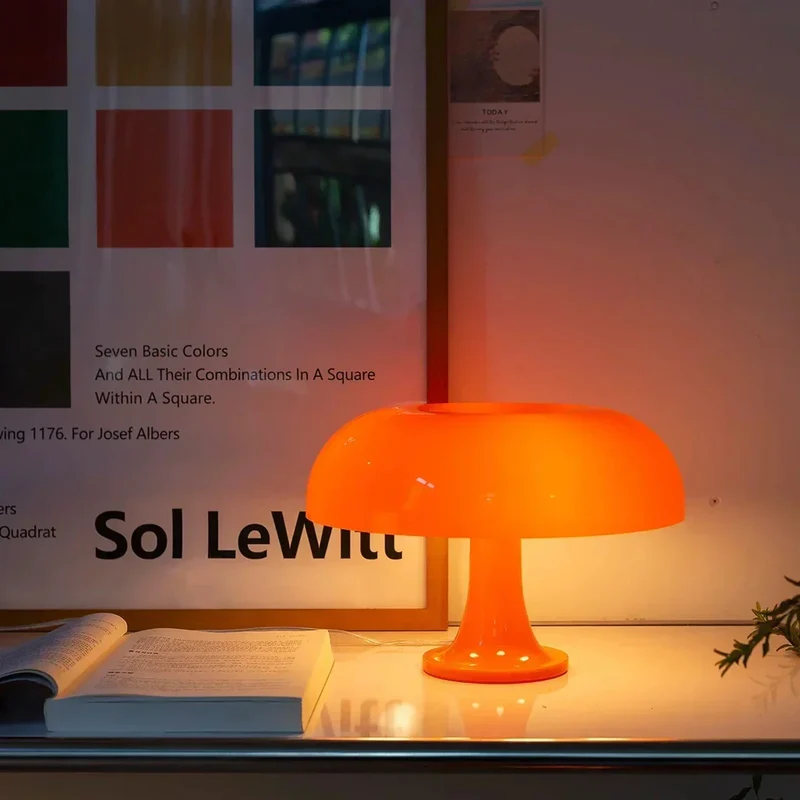 Skandinavisk Svampelampe med Elegant Design