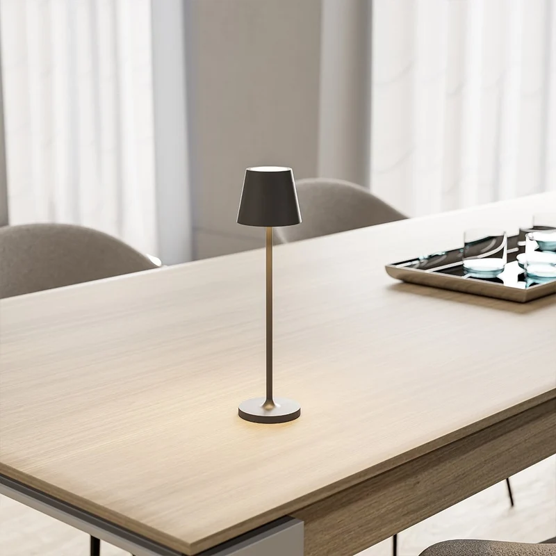 Bærbar LED-lampe med 10 timers trådløs lysoplevelse