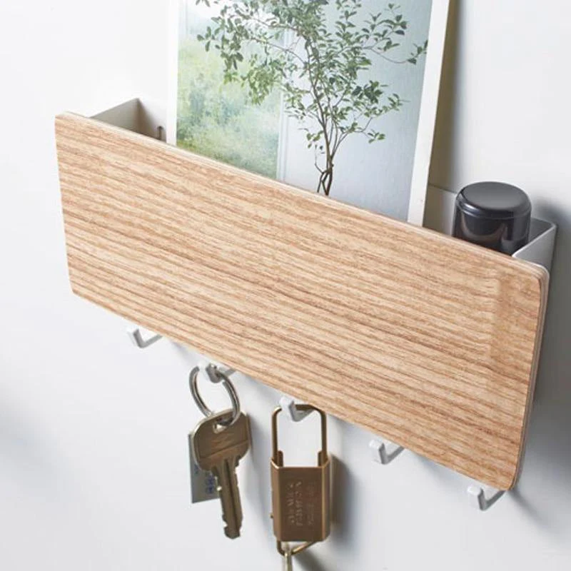 Elegant Nøgleholder i Træ med Farverige Krogene
