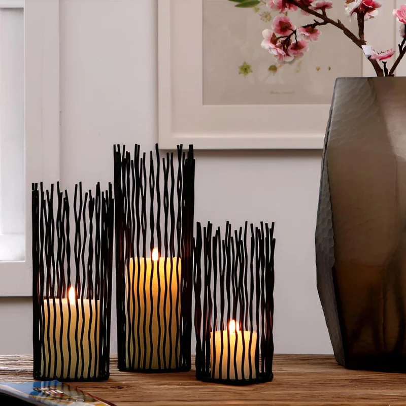 Elegant Sort Jernlysestage - Tidløst Design og Holdbarhed