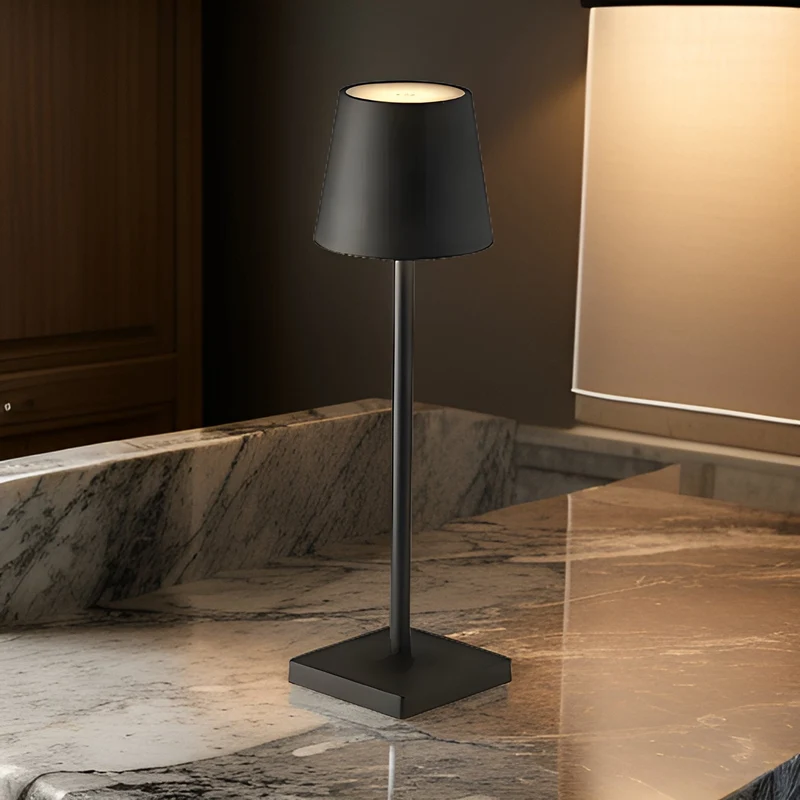 Trådløs LED-bordlampe med lang batterilevetid og fleksibilitet