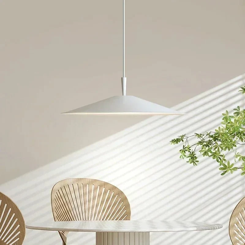 Aluminium Pendel Lampe med Varmt Lys til Moderne Indretning