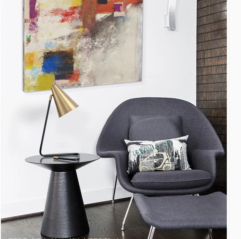 Stilfuld Bronze Bordlampe med Energibesparende LED-lys