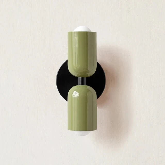 Moderne væglampe med dobbelt lys og stilrent design