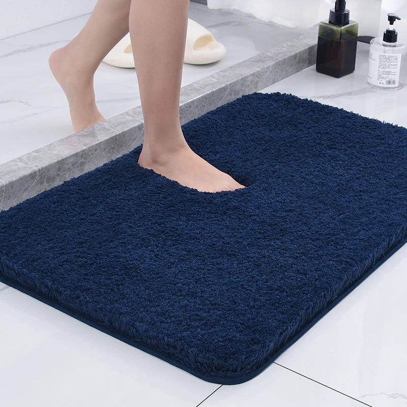 Ultra-blød badeværelsesmåtte i mikrofiber med skridsikker bund