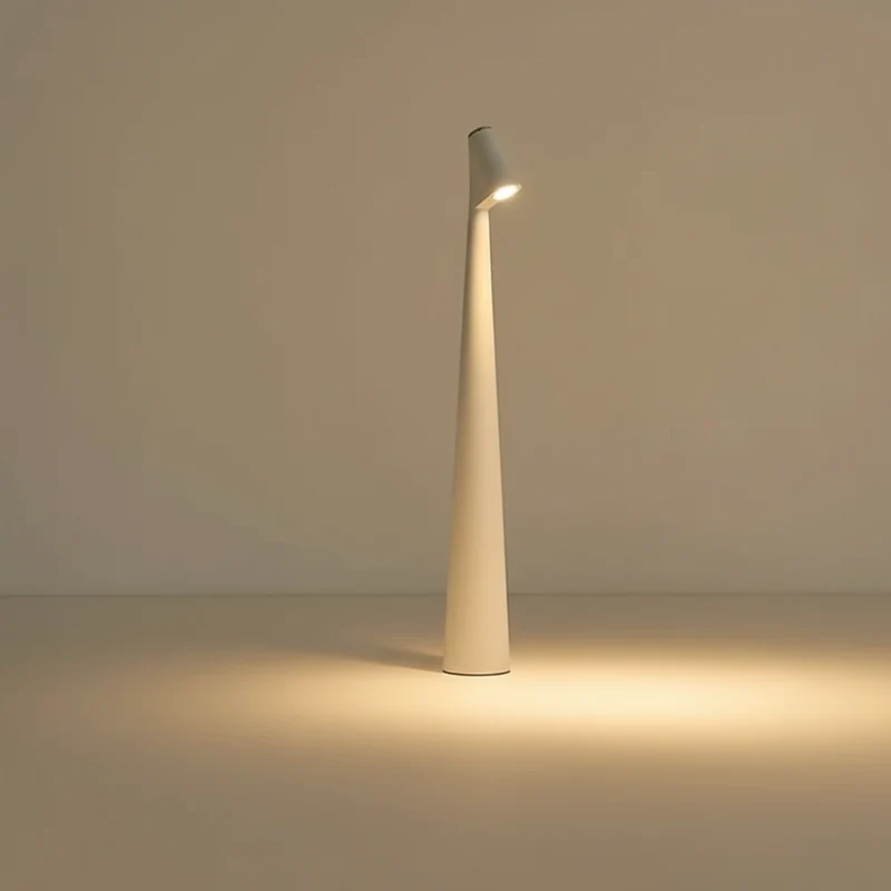Trådløs LED Bordlampe med Minimalistisk Nordisk Design