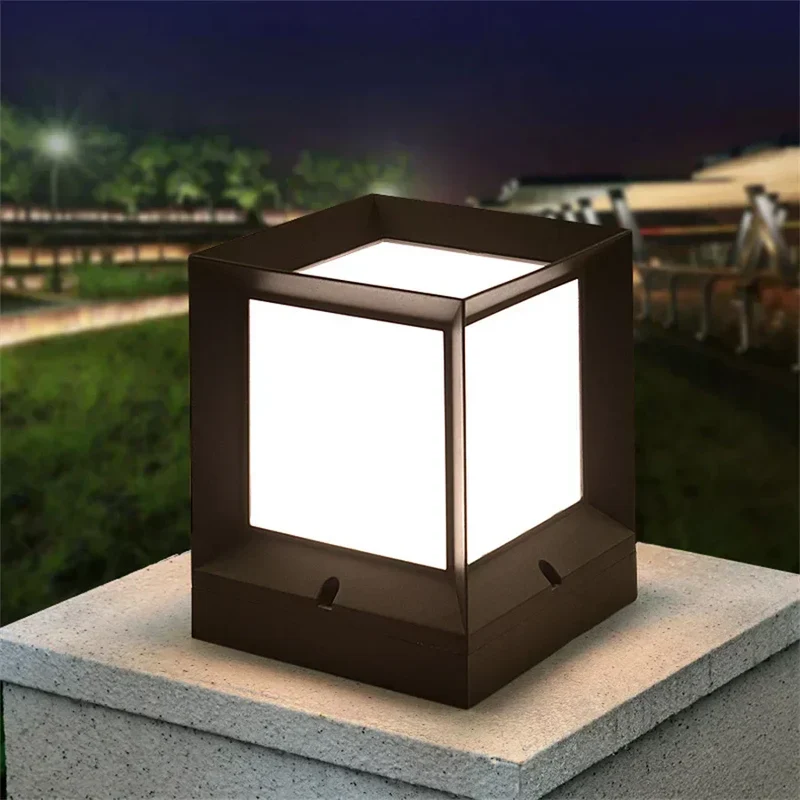 Moderne LED Udendørs Stolpelampe med Blødt Lys
