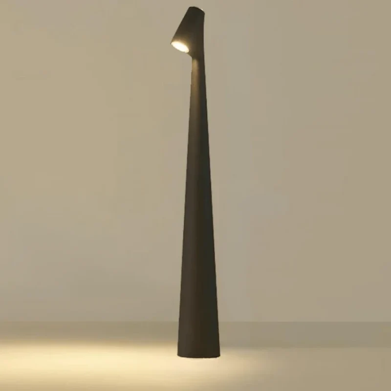 Genopladelig LED Bordlampe – Fleksibel Belysning til Inde og Ude