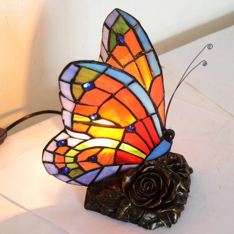 Romantisk Bordlampe med Sommerfugle- og Rosemotiv