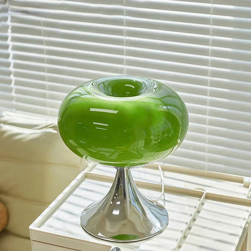 Stilfuld Glasbordlampe med Vintage Design, E27 Fatning