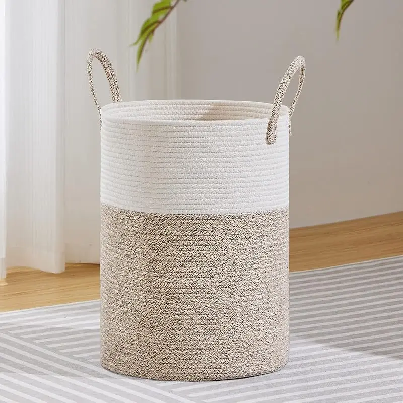 Stor Flettet Vasketøjskurv med Stilfuldt Design og Holdbarhed
