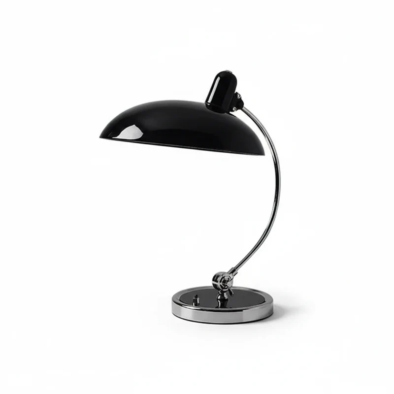 Elegant Eisenbordlampe med Skandinavisk Design og Funktionalitet