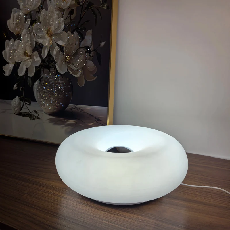 Stilfuld LED-lampe med touch og justerbart lys