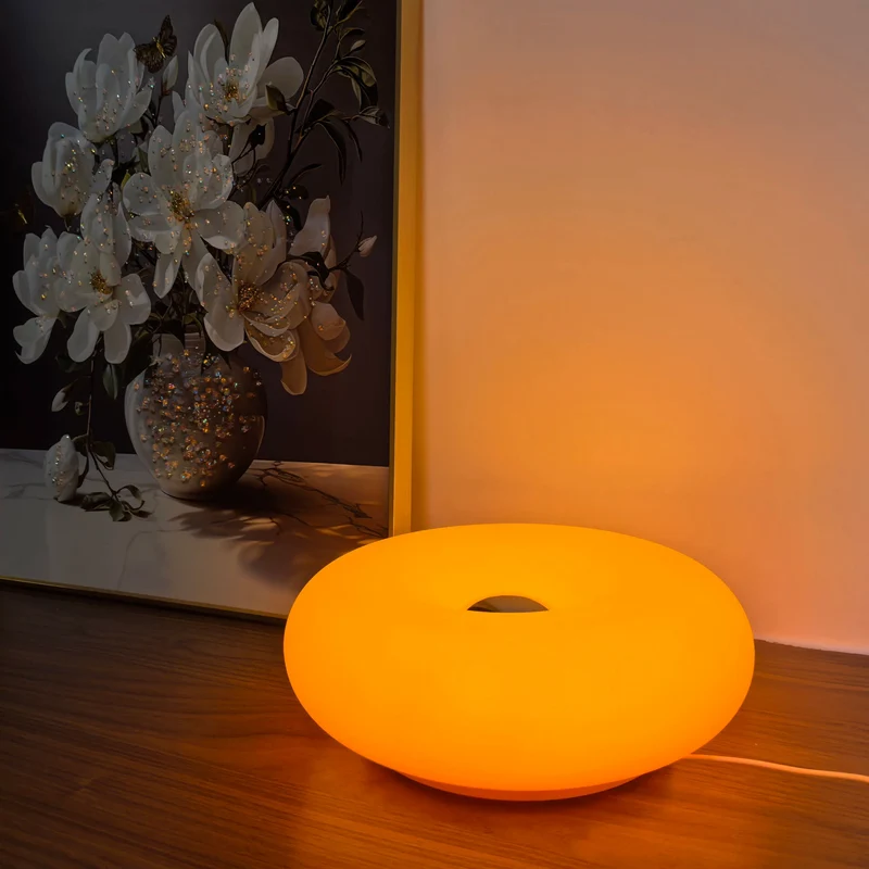 Stilfuld LED-lampe med touch og justerbart lys